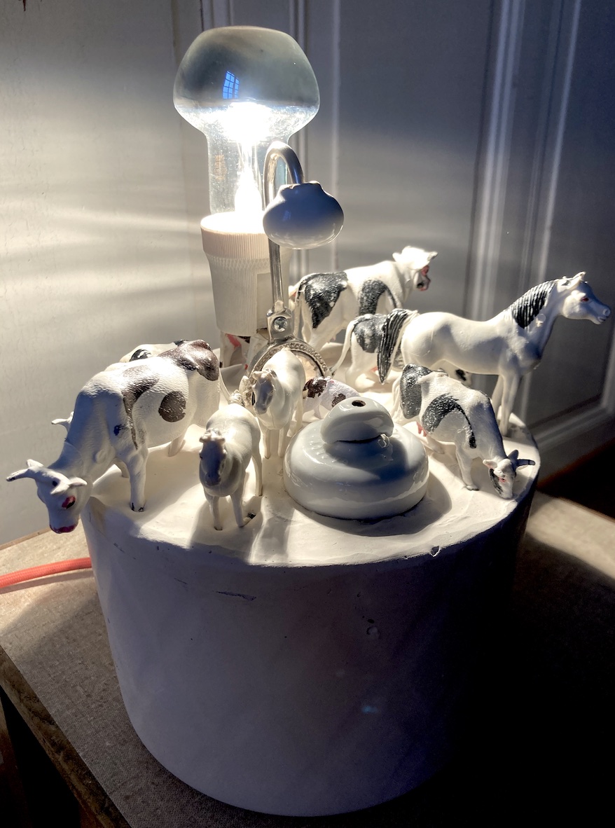 Lampe mit Tierchen, 2025, Preis: 160.- 